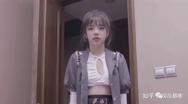 点击查看原图 v2-fbeaac21af63db5d0bb0cd347b315fd0_720w.jpg